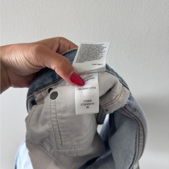 AGOLDE Dee Shorts in Muse 28 - Picture 6 of 7